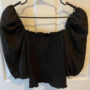 Black Puff Sleeved Ruched Crop Top